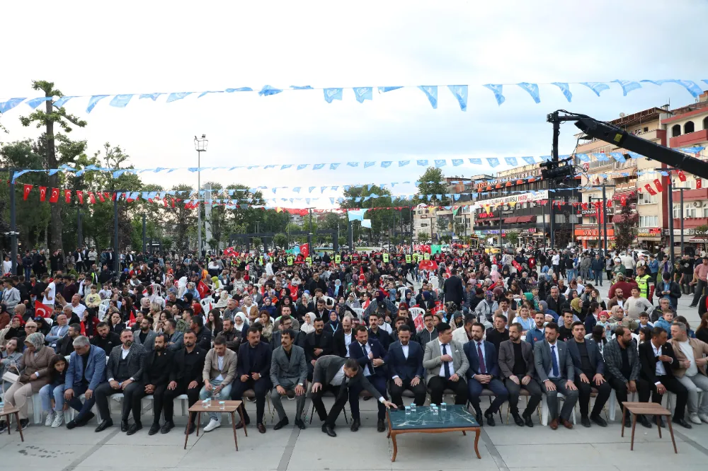 İNEGÖL’DEN ATA’YA GÜR BİR SES: GENÇLİK ŞÖLENİNE YOĞUN KATILIM
