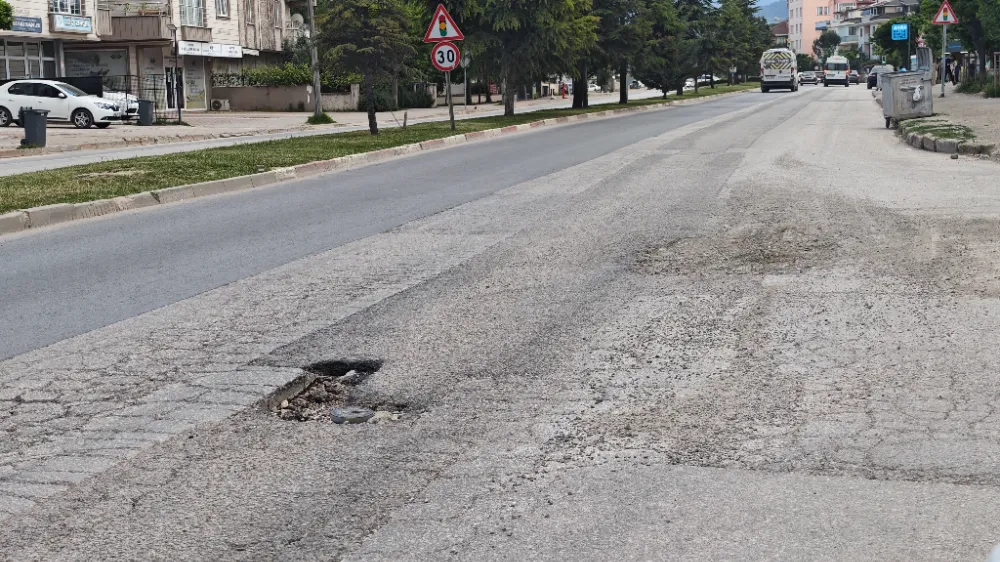 İnegöl Mimar Sinan Caddesi
