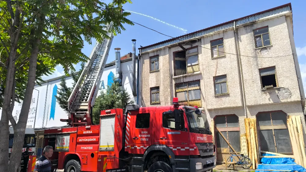 İnegöl’de Mobilya Atölyesinde Çıkan Yangın Korkuttu
