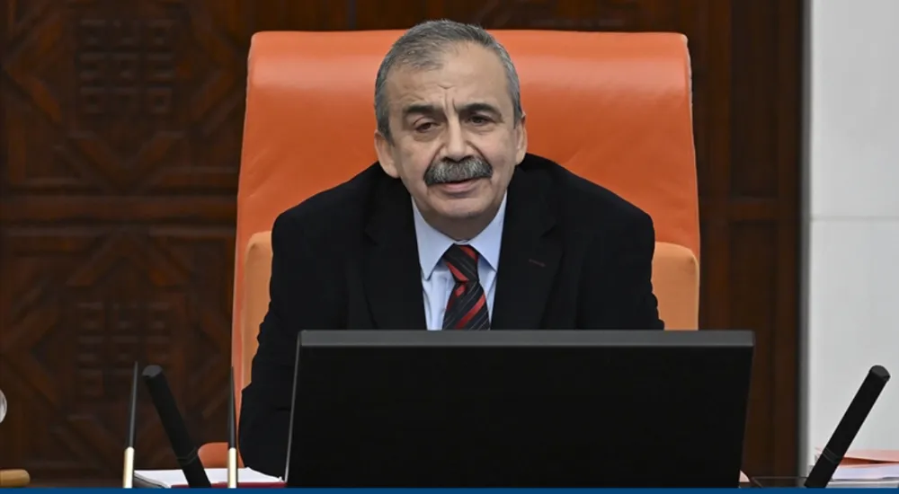 TBMM Başkanvekili Sırrı Süreyya Önder hayatını kaybetti