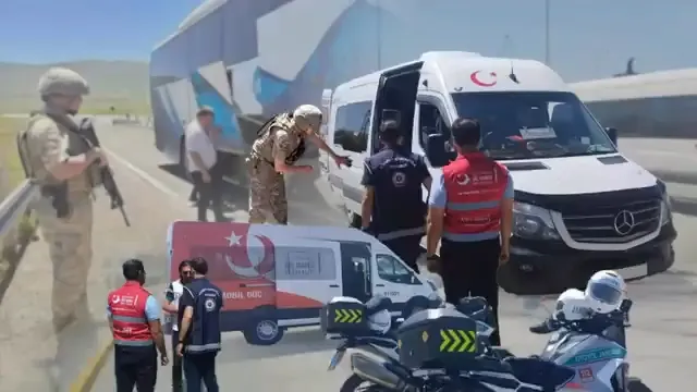 Türkiye Genelinde Göç Denetimi: 446 Düzensiz Göçmen Yakalandı