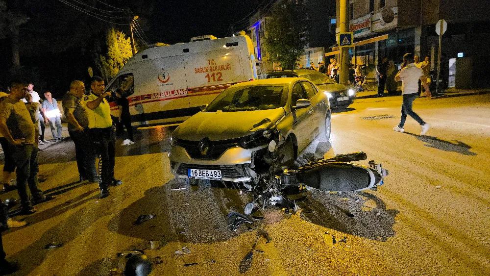İnegöl’de Feci Kaza: Motosiklet Otomobilin Altına Girdi