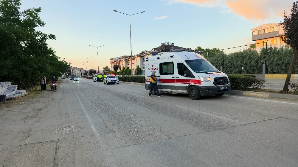 İnegöl’de Motosiklet ile Bisiklet Çarpıştı: 2 Yaralı