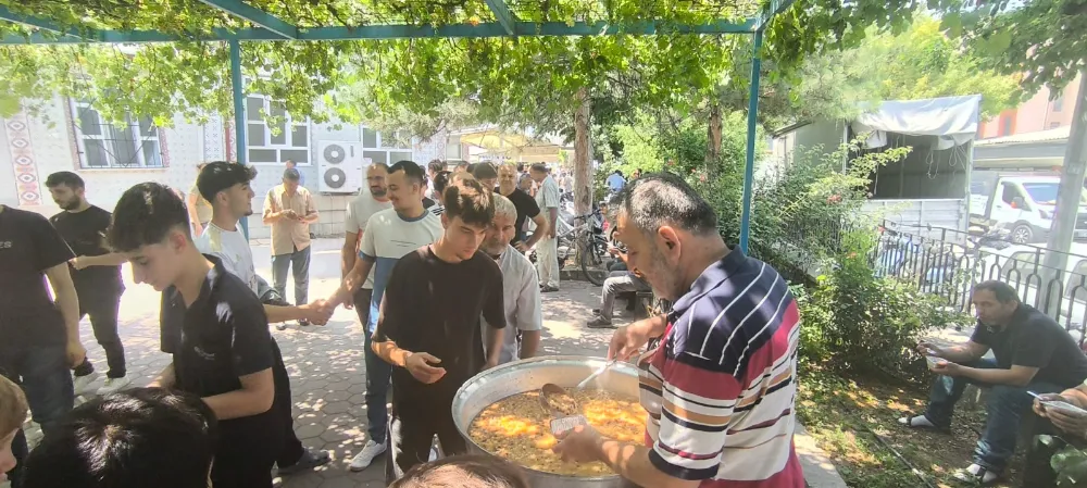 MOBİLYACILAR ODASINDAN AŞURE İKRAMI