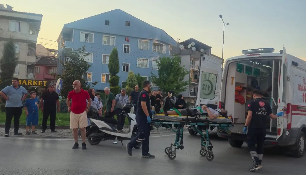 İnegöl’de Kavşakta Kaza: Elektrikli Bisikletteki Çift Yaralandı