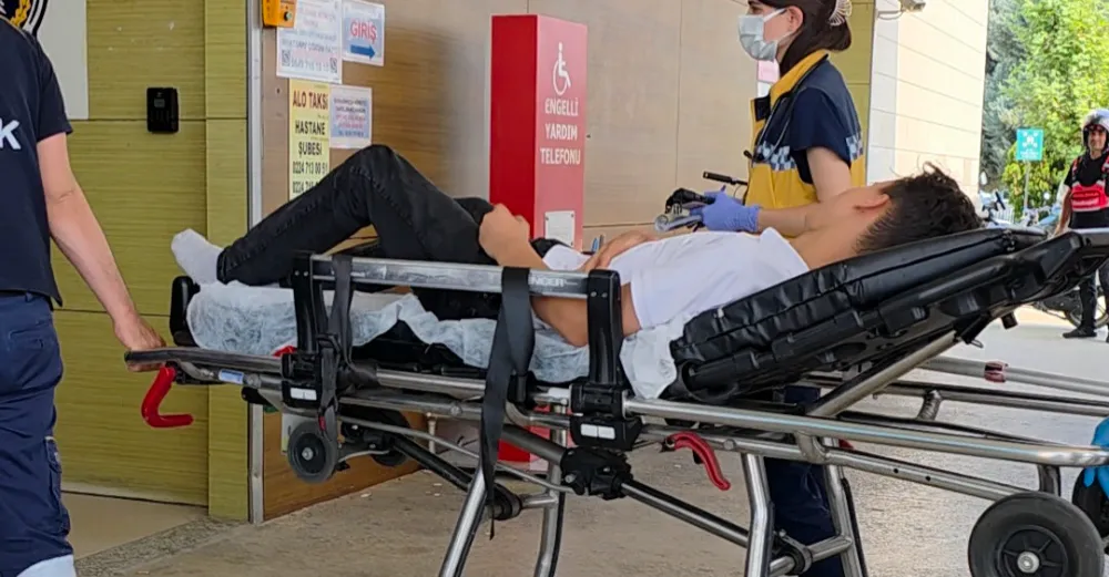 İnegöl’de Otomobil ile Şarjlı Bisiklet Çarpıştı: 1 Yaralı