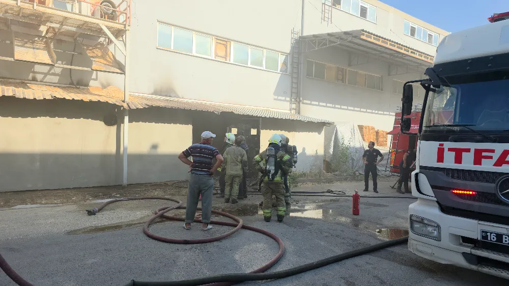 İnegöl’de Fabrika Yangını Korkuttu