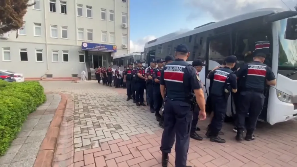 İstanbul’da organize suç örgütüne jandarma operasyonu: Otel ve dövizlere el konuldu