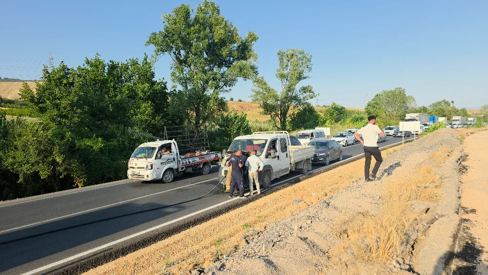 Şehitler mevkisinde alevler büyümeden söndürüldü