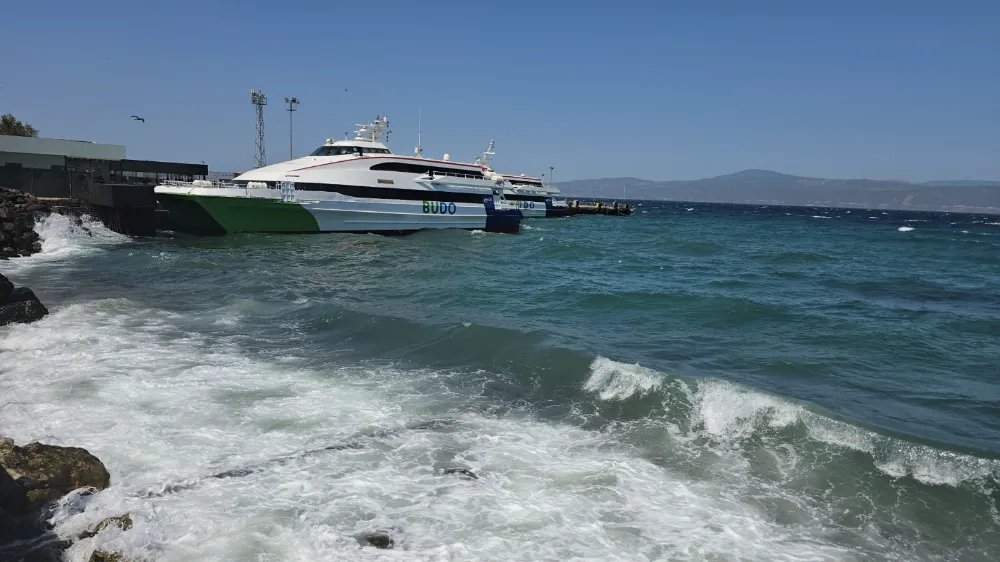 Bursa Deniz Otobüsleri bazı seferlerini hava muhalefeti nedeniyle durdurdu