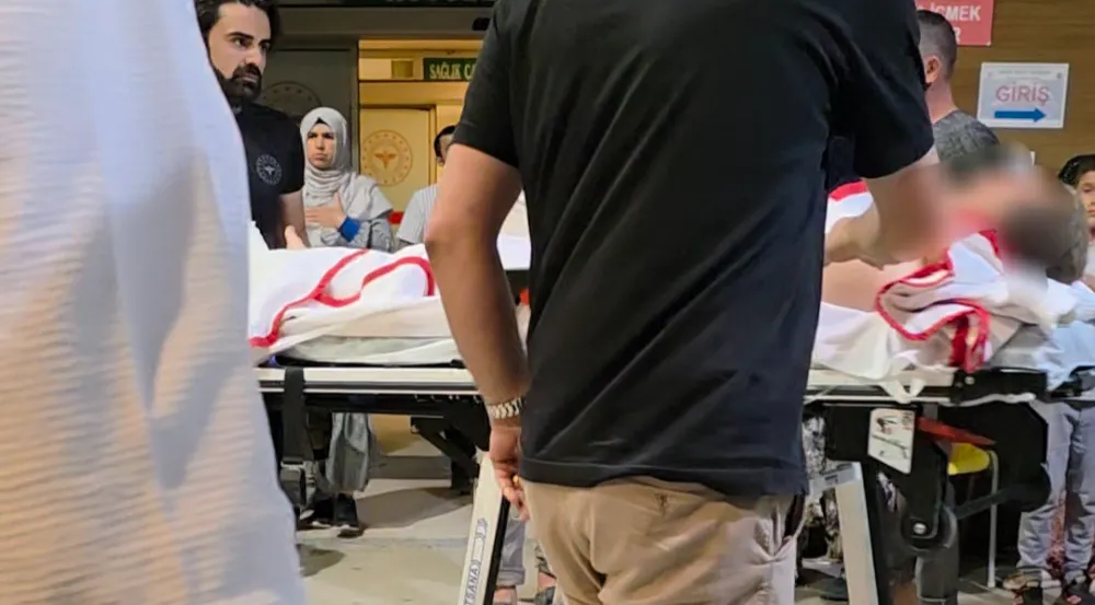 İnegöl’de traktör devrildi, sürücüsü hastaneye sevk edildi