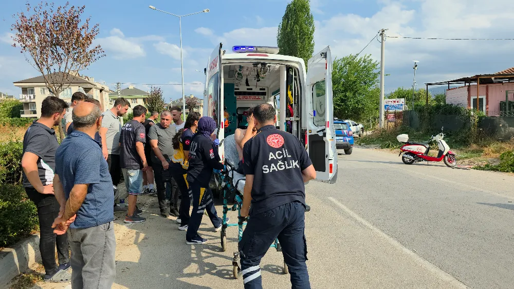 İnegöl’de motosiklet ile otomobil çarpıştı: 1 yaralı