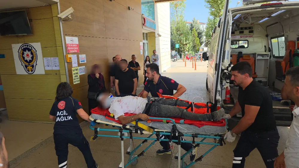 İnegöl’de inşaat işçisi havalandırma boşluğuna düşerek ağır yaralandı