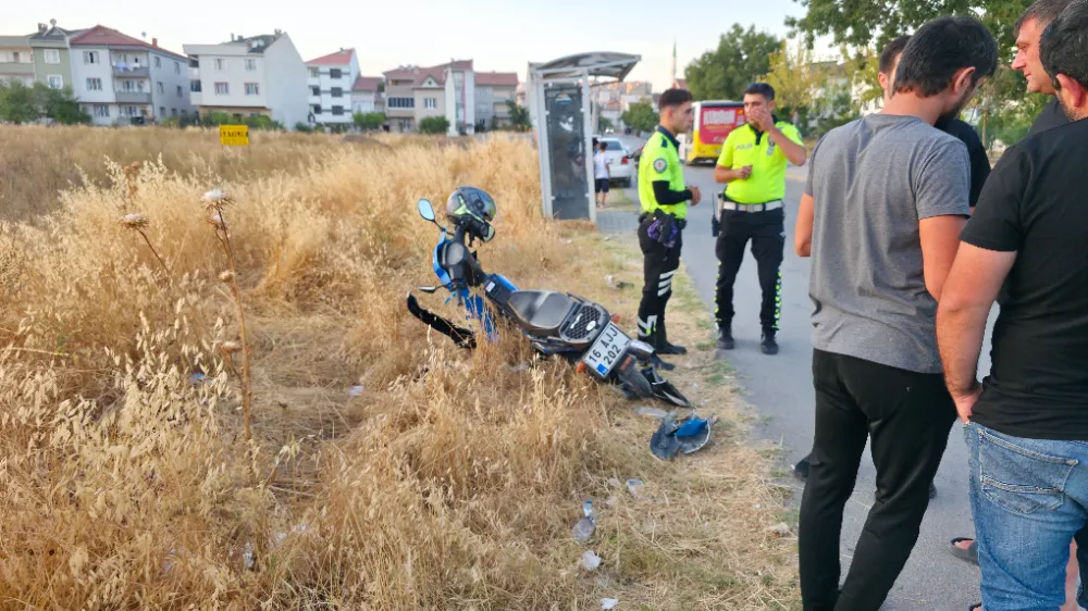 İnegöl Akhisar Mahallesi’nde Trafik Kazası: Motosiklet Sürücüsü Hastaneye Kaldırıldı
