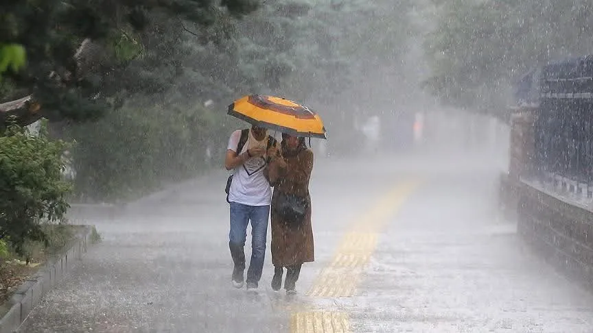 Meteoroloji Genel Müdürlüğü, yurdun kuzeybatı kesimlerinde gök gürültülü sağanak yağışların beklendiğini bildirdi.